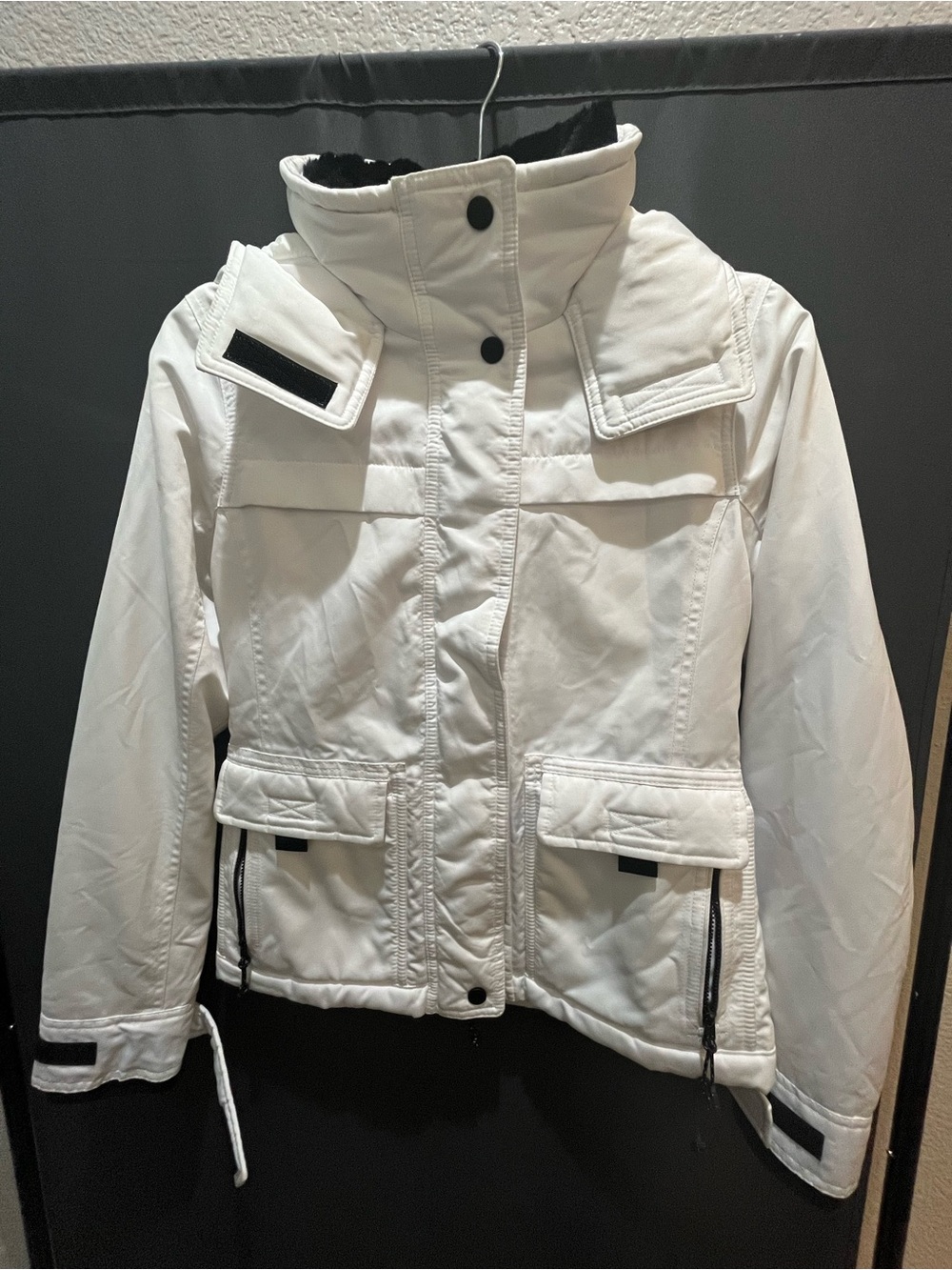 Abercrombie & Fitch Y2K women's white cold-weather ski/snow Jacket NWOT